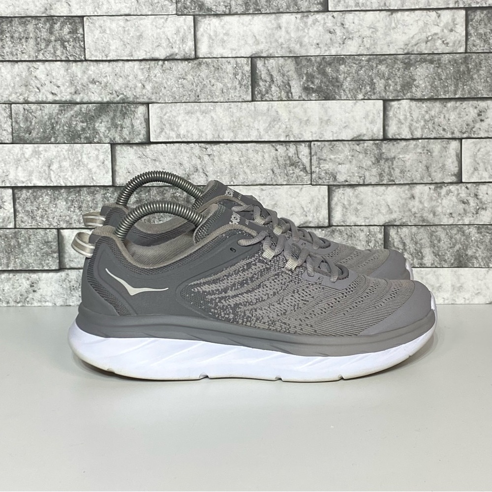 Hoka One One Akasa Womens 8 wide Athletic Shoes